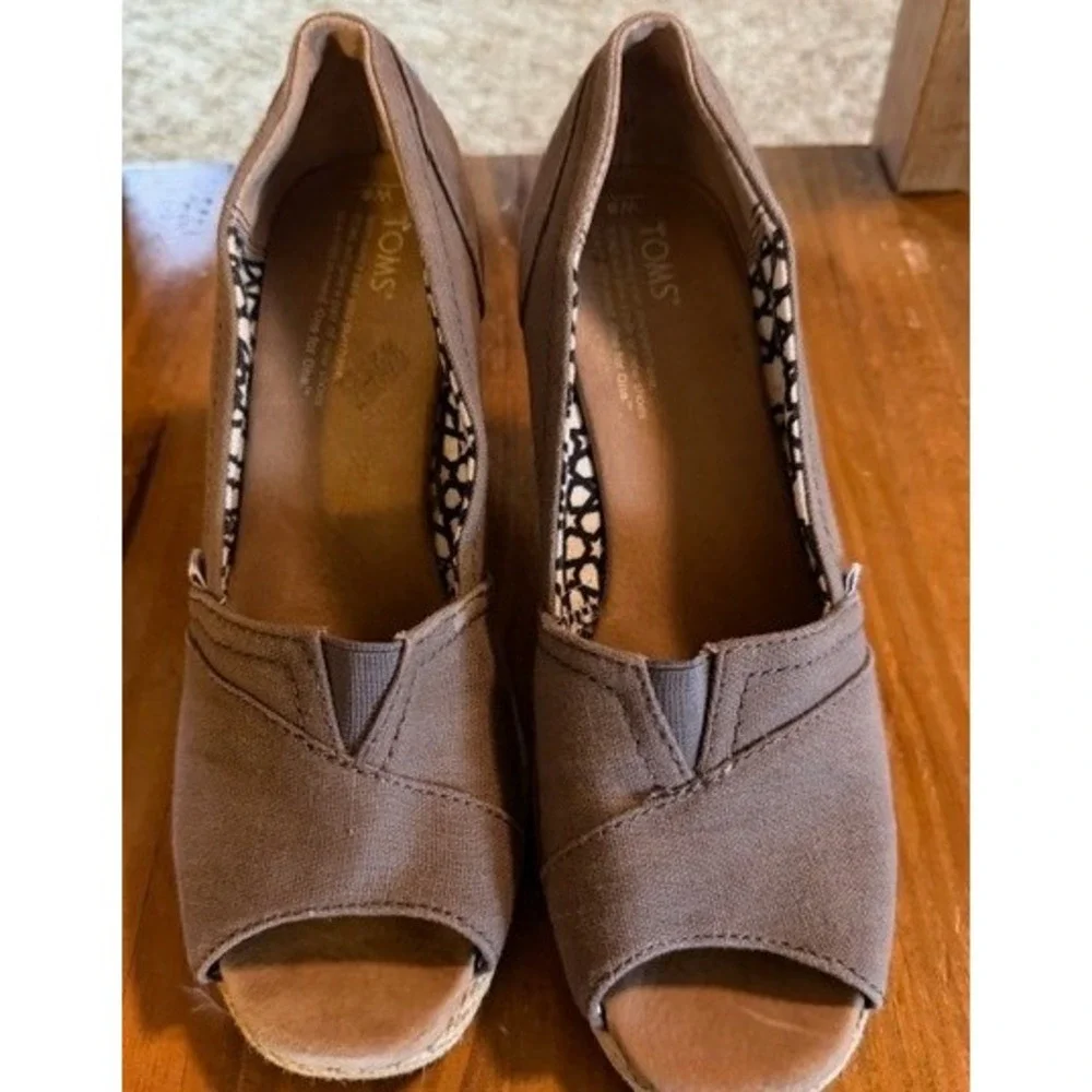 Toms calypso canvas